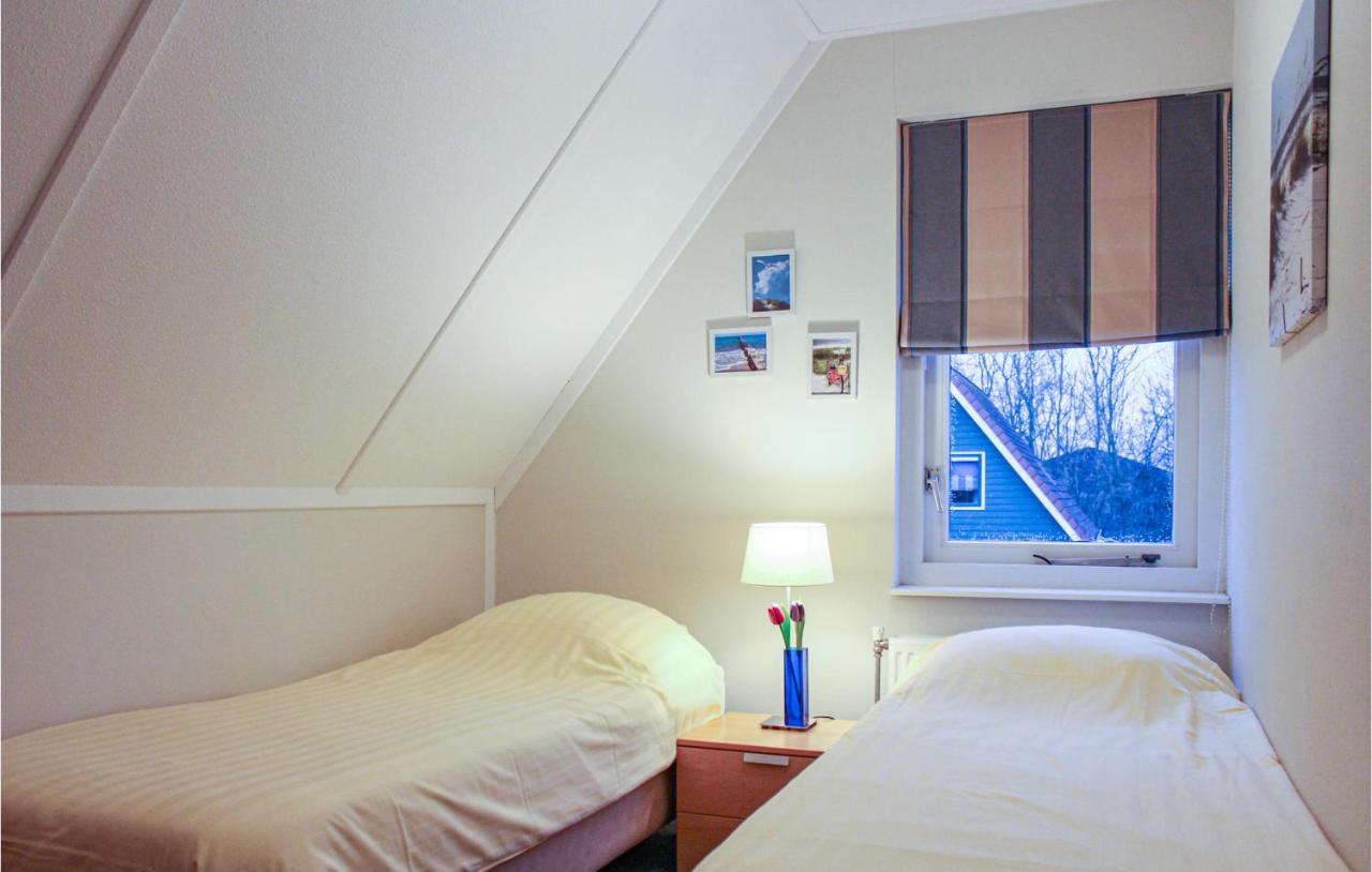 3 Bedroom Lovely Home In Zonnemaire Exterior photo