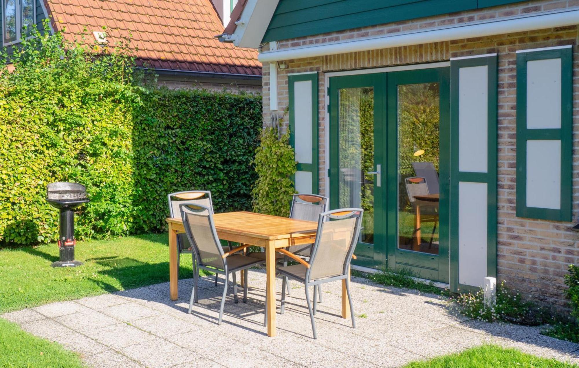 3 Bedroom Lovely Home In Zonnemaire Exterior photo